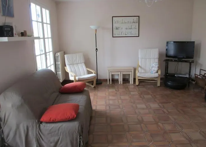 וילה Proche Et Centre - V06205 *