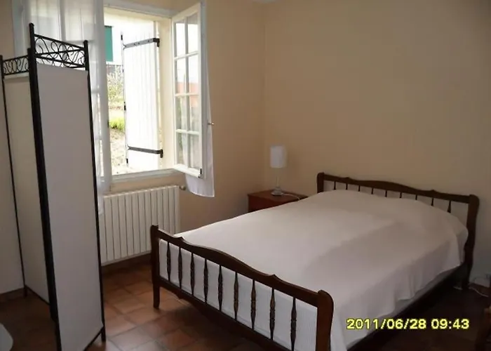 Villa Proche Et Centre - V06205